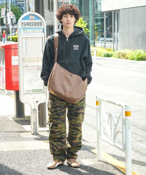 BEVERLY HILLS POLO CLUB(ビバリーヒルズポロクラブ)の「【BEVERLY HILLS POLO CLUB/ビバリーヒルズポロクラブ 】フェイクレザー ビッグショルダーバッグ(ショルダーバッグ・メンズ・ブラウン/ブラック・FREE)」の13枚目の写真