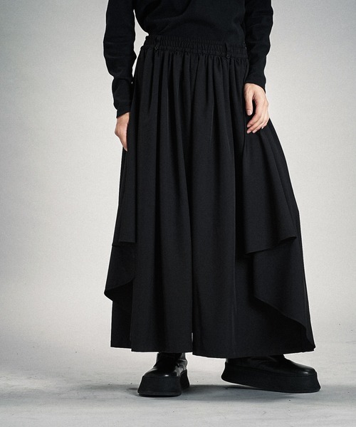 NO ID.（ノーアイディ）の「【NO ID.】Gather Baggy Drape Trousers / ギャザー バギー ドレープ トラウザーズ（スラックス・メンズ・チェック/ブラック/グレー・2/1）」の4枚目の写真
