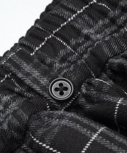 NO ID.（ノーアイディ）の「【NO ID.】Gather Baggy Drape Trousers / ギャザー バギー ドレープ トラウザーズ（スラックス・メンズ・チェック/ブラック/グレー・2/1）」の21枚目の写真