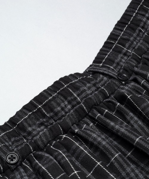 NO ID.（ノーアイディ）の「【NO ID.】Gather Baggy Drape Trousers / ギャザー バギー ドレープ トラウザーズ（スラックス・メンズ・チェック/ブラック/グレー・2/1）」の22枚目の写真
