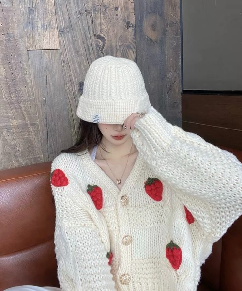 SHOUYO(ショウヨウ)の「いちご刺繍オーバーサイズニットカーディガン/ガーリー(カーディガン/ボレロ・レディース・ピンク/オフホワイト・M)」の3枚目の写真