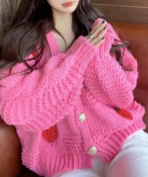 SHOUYO(ショウヨウ)の「いちご刺繍オーバーサイズニットカーディガン/ガーリー(カーディガン/ボレロ・レディース・ピンク/オフホワイト・M)」の8枚目の写真