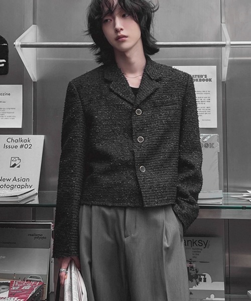 NOWLE(ノウル)の「【NOWLE】ラメツイード フリンジヘム ショート丈 テーラードジャケット(テーラードジャケット・メンズ・ホワイト/ブラック・MEDIUM/LARGE/X-LARGE)」の4枚目の写真