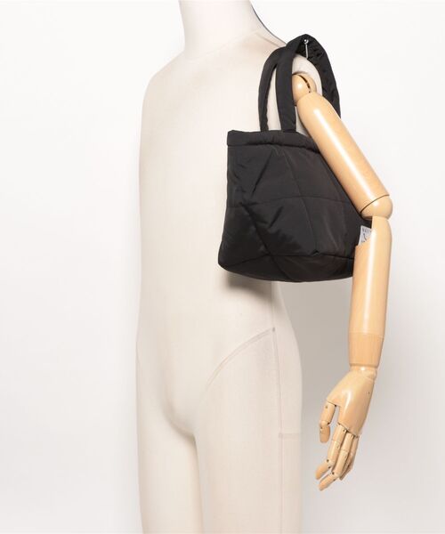 RUSTY(ラスティ)の「【RUSTY/ラスティー】中綿キルティングトートBAG/ランチバッグ・ミニバッグ(トートバッグ・レディース・ブラック/オレンジ/グリーン・FREE)」の5枚目の写真