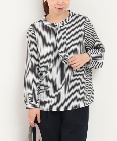 MICO COULIER(ミコクリエ)の「ジョーゼットストライプブラウス(シャツ/ブラウス・レディース・ホワイト系その他/ブルー系その他・38)」の2枚目の写真