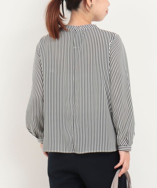 MICO COULIER(ミコクリエ)の「ジョーゼットストライプブラウス(シャツ/ブラウス・レディース・ホワイト系その他/ブルー系その他・38)」の22枚目の写真