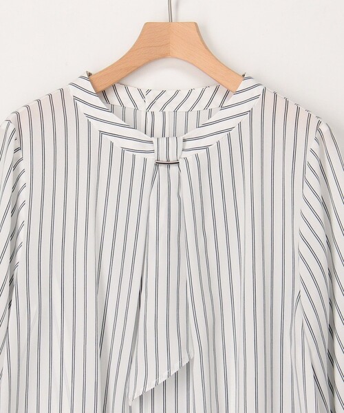 MICO COULIER(ミコクリエ)の「ジョーゼットストライプブラウス(シャツ/ブラウス・レディース・ホワイト系その他/ブルー系その他・38)」の17枚目の写真