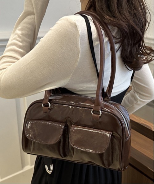 WEGO（ウィゴー）の「WEGO/マルチポケットワンショルダーフェイクレザーバッグ（ショルダーバッグ・レディース・ブラウン/レッド/ホワイト/ブラック・FREE）」の3枚目の写真