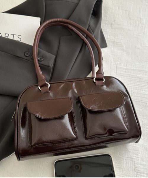 WEGO（ウィゴー）の「WEGO/マルチポケットワンショルダーフェイクレザーバッグ（ショルダーバッグ・レディース・ブラウン/レッド/ホワイト/ブラック・FREE）」の6枚目の写真