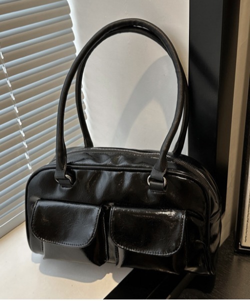 WEGO（ウィゴー）の「WEGO/マルチポケットワンショルダーフェイクレザーバッグ（ショルダーバッグ・レディース・ブラウン/レッド/ホワイト/ブラック・FREE）」の10枚目の写真