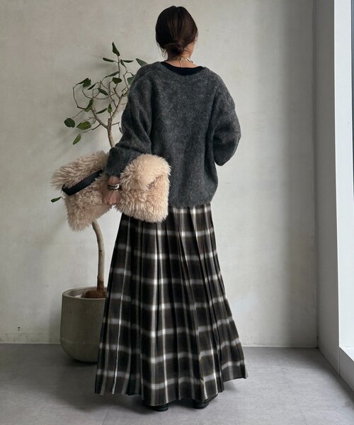 DouDou(ドゥドゥ)の「【新色追加】起毛モヘヤスキッパープルオーバー(ニット/セーター・レディース・ブルー系その他/ベージュ/ブラウン/イエロー/チャコールグレー・FREE)」の6枚目の写真