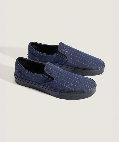 VANS(バンズ)の「クラシック スリッポン ウール / Classic Slip-On WOOL NAVY/BLAC VN000BVZNGV1(スリッポン・メンズ・ネイビー・5.5/6/6.5/7/8/8.5/9/9.5/10/10.5/11.5/12/11/7.5/5)」の2枚目の写真
