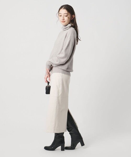 UNITED ARROWS（ユナイテッドアローズ）の「フォックス ウール ラメ タートルネック ニット（ニット/セーター・レディース・オフホワイト/ライトグレー/ダークグレー・FREE）」の21枚目の写真