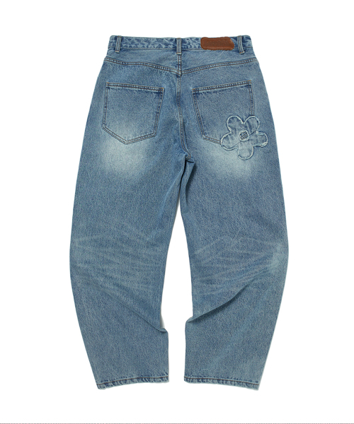 WKNDRS(ウィーキャンドース)の「FLORAL DENIM PANTS (L.DENIM)(デニムパンツ・レディース・その他・MEDIUM)」の2枚目の写真
