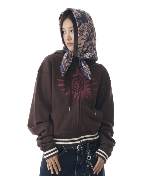 AAKAM(アーカム)の「Western Eagle Printed Scarf (Beige)(バンダナ/スカーフ・レディース・その他・FREE)」の2枚目の写真