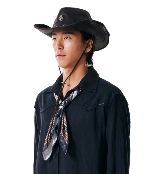 AAKAM(アーカム)の「Western Eagle Printed Scarf (Beige)(バンダナ/スカーフ・レディース・その他・FREE)」の4枚目の写真