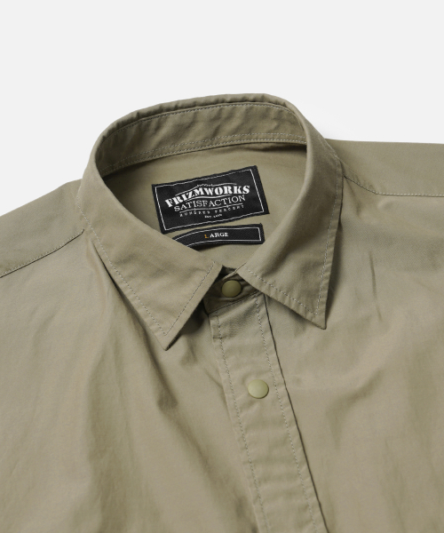 FRIZMWORKS(フリズムワークス)の「NYCO HALF COACH JACKET _ BEIGE(ナイロンジャケット・メンズ・その他・MEDIUM/LARGE/X-LARGE)」の3枚目の写真