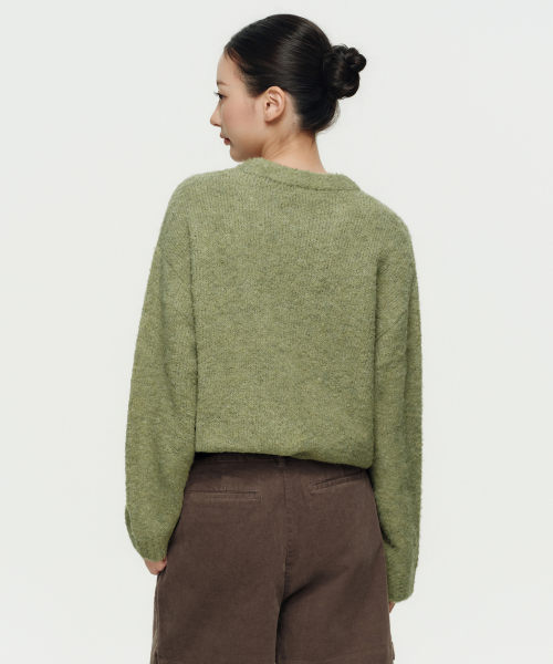 MUSINSA STANDARD WOMAN（ムシンサスタンダードウーマン）の「ウィメンズブークルリラックスクルーネックニット[ライトモス]（ニット/セーター・レディース・その他・SMALL/MEDIUM/LARGE/X-SMALL）」の3枚目の写真