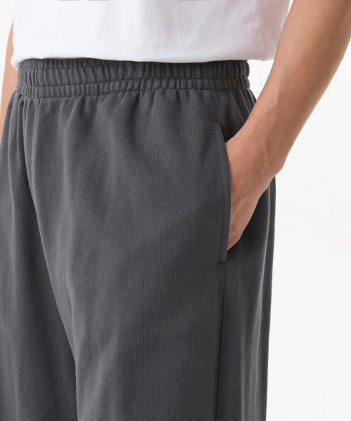 MUSINSA STANDARD（ムシンサスタンダード）の「パラシュートスウェットパンツ[ダークグレー]（スウェットパンツ・メンズ・その他・MEDIUM/LARGE/X-LARGE/XX-LARGE/SMALL）」の5枚目の写真