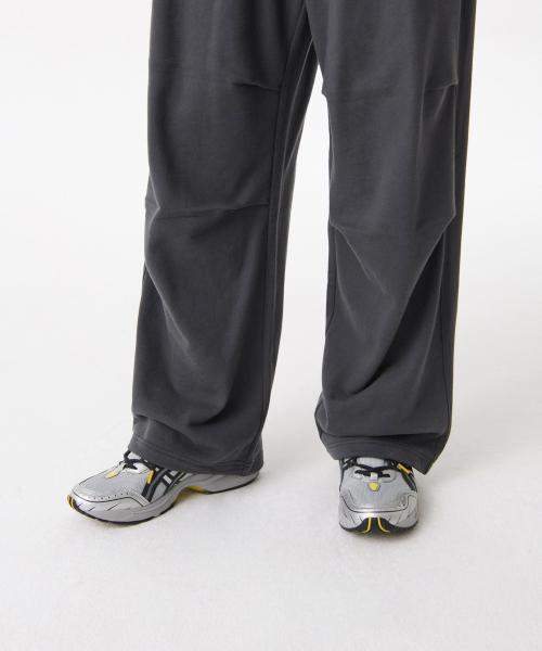 MUSINSA STANDARD（ムシンサスタンダード）の「パラシュートスウェットパンツ[ダークグレー]（スウェットパンツ・メンズ・その他・MEDIUM/LARGE/X-LARGE/XX-LARGE/SMALL）」の8枚目の写真