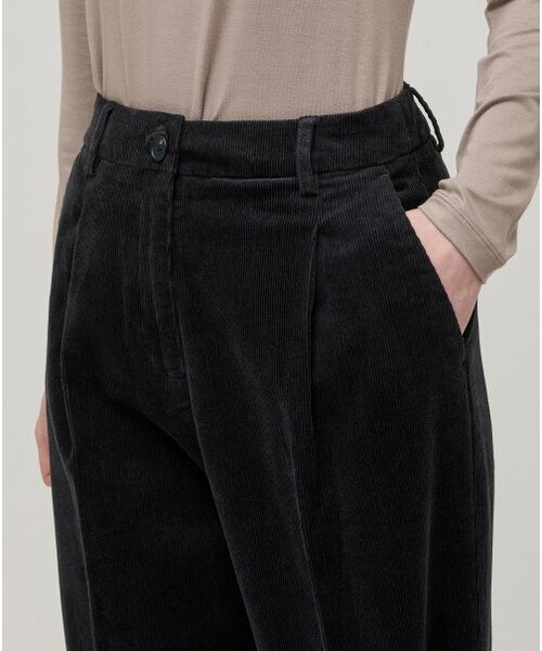 MUSINSA STANDARD WOMAN（ムシンサスタンダードウーマン）の「ウィメンズテーパードコーデュロイパンツ[ダークグレー]（その他パンツ・レディース・その他・30/24/25/26/27/28/29）」の4枚目の写真