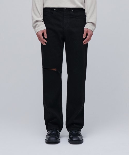 MUSINSA STANDARD（ムシンサスタンダード）の「スラッシュストレートデニムパンツ[ブラック]（デニムパンツ・メンズ・その他・40/38/42/36/32/30/31/26/27/28/29）」の2枚目の写真