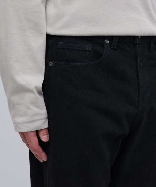 MUSINSA STANDARD（ムシンサスタンダード）の「スラッシュストレートデニムパンツ[ブラック]（デニムパンツ・メンズ・その他・40/38/42/36/32/30/31/26/27/28/29）」の5枚目の写真