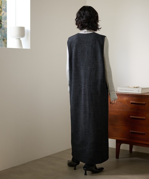LAULEN（ローレン）の「wool blend deep neck sleeveless dress /ウールブレンドディープネックノースリーブワンピース（ジャンパースカート・レディース・ブラック/チャコールグレー/ワインレッド・FREE）」の6枚目の写真