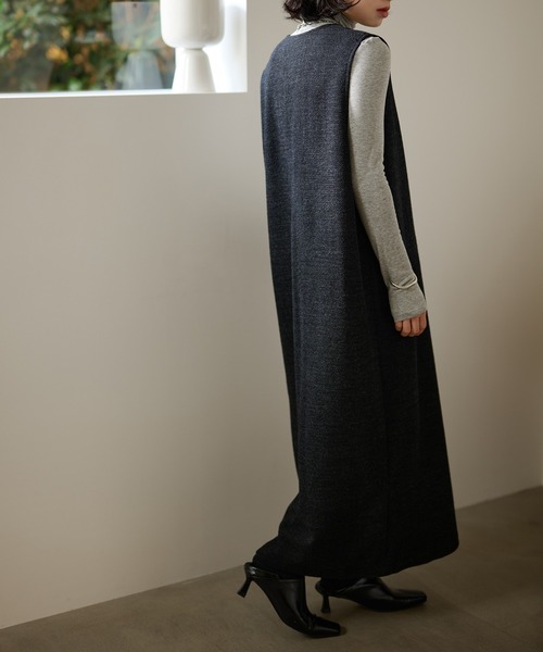LAULEN（ローレン）の「wool blend deep neck sleeveless dress /ウールブレンドディープネックノースリーブワンピース（ジャンパースカート・レディース・ブラック/チャコールグレー/ワインレッド・FREE）」の11枚目の写真