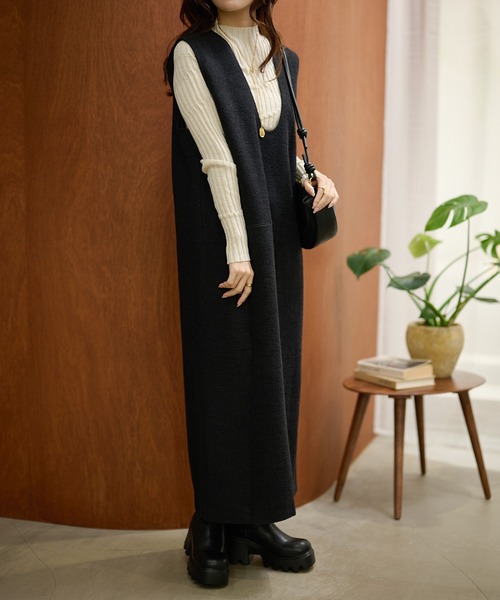 LAULEN（ローレン）の「wool blend deep neck sleeveless dress /ウールブレンドディープネックノースリーブワンピース（ジャンパースカート・レディース・ブラック/チャコールグレー/ワインレッド・FREE）」の20枚目の写真