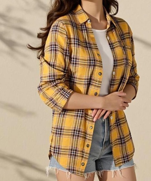 cammie(キャミー)の「チェックシャツ(シャツ/ブラウス・レディース・イエロー/ベージュ/ブラック×ホワイト/レッド・M/L)」の3枚目の写真