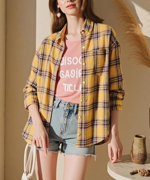 cammie(キャミー)の「チェックシャツ(シャツ/ブラウス・レディース・イエロー/ベージュ/ブラック×ホワイト/レッド・M/L)」の6枚目の写真