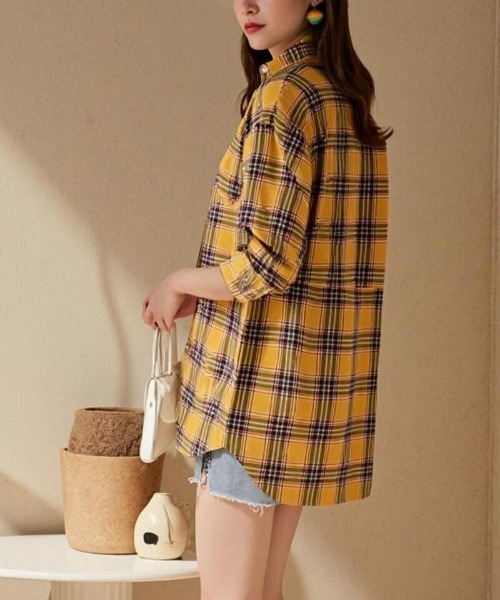 cammie(キャミー)の「チェックシャツ(シャツ/ブラウス・レディース・イエロー/ベージュ/ブラック×ホワイト/レッド・M/L)」の7枚目の写真