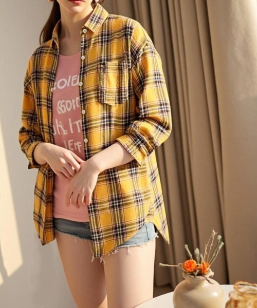 cammie(キャミー)の「チェックシャツ(シャツ/ブラウス・レディース・イエロー/ベージュ/ブラック×ホワイト/レッド・M/L)」の8枚目の写真