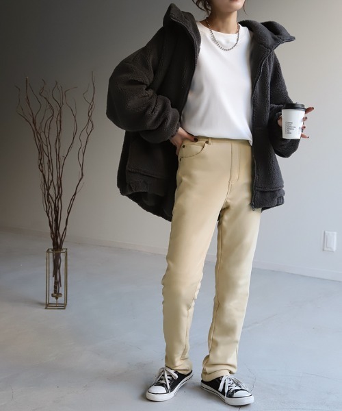 HUG.U(ハグユー)の「<選べる2丈> ウルトラ暖か 裏ボアレギンスパンツ(その他パンツ・レディース・ネイビー/カーキ/ブラック/ライトベージュ・L(トール丈)/XL(レギュラー丈)/M(レギュラー丈)/L(レギュラー丈)/XL(トール丈)/M(トール丈))」の12枚目の写真