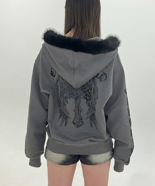 OY(オーワイ)の「『OY/オーワイ』GOTHIC CROSS FAUX FUR HOODIE ZIP UP/ゴシッククロス ファーフードパーカー(パーカー・レディース・ブラック/グレー・M/L)」の17枚目の写真