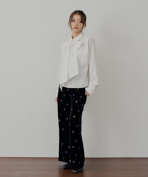 Chico（チコ）の「【SALON by Chico】リボン付きレースデザインシャツ（シャツ/ブラウス・レディース・ホワイト/ブルー/ブラウン系その他2・FREE）」の13枚目の写真