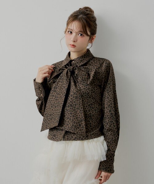 Chico（チコ）の「【SALON by Chico】リボン付きレースデザインシャツ（シャツ/ブラウス・レディース・ホワイト/ブルー/ブラウン系その他2・FREE）」の16枚目の写真