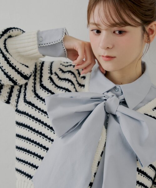 Chico（チコ）の「【SALON by Chico】リボン付きレースデザインシャツ（シャツ/ブラウス・レディース・ホワイト/ブルー/ブラウン系その他2・FREE）」の21枚目の写真