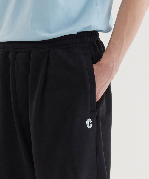COVERNAT(カバーナット)の「ワイドCロゴスウェットジョガーパンツブラック(スウェットパンツ・レディース・その他・SMALL/MEDIUM/LARGE/X-LARGE)」の7枚目の写真