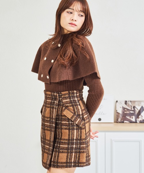 MISCH MASCH(ミッシュマッシュ)の「ZOZO限定 金ボタンケープ2wayニット(ニット/セーター・レディース・ブラウン/ホワイト・フリ-)」の7枚目の写真