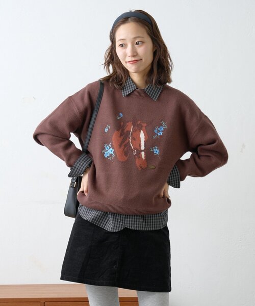 GEVACO（ゲバコ）の「【GEVACO】フラワーホースジャガードニット（ニット/セーター・レディース・ブラウン/レッド・ONE SIZE）」の3枚目の写真