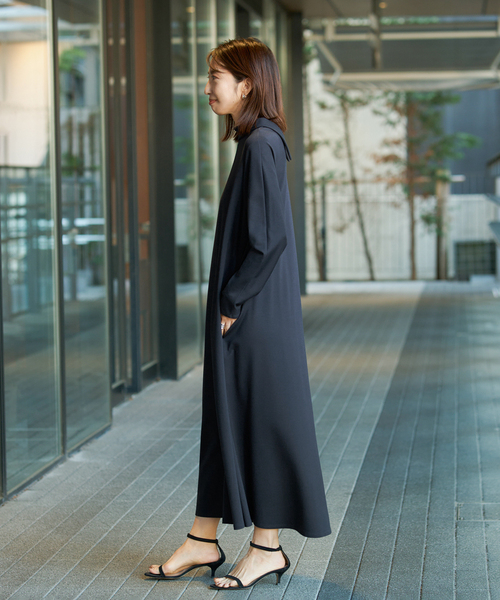 VERMEIL par iena（ヴェルメイユパーイエナ）の「《追加》2WAYロールカラーワンピース（ワンピース・レディース・ネイビー/ブラック・38/36）」の12枚目の写真