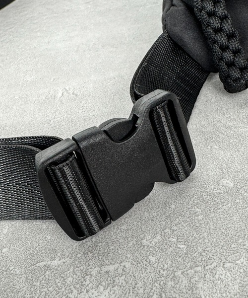 CALIFORNIA OUTFITTERS(カリフォルニア アウトフィッターズ)の「11D68-MZ シンプル ボディバッグ(ボディバッグ/ウエストポーチ・レディース・カーキ/ブラック/ホワイト・ONESIZE)」の7枚目の写真