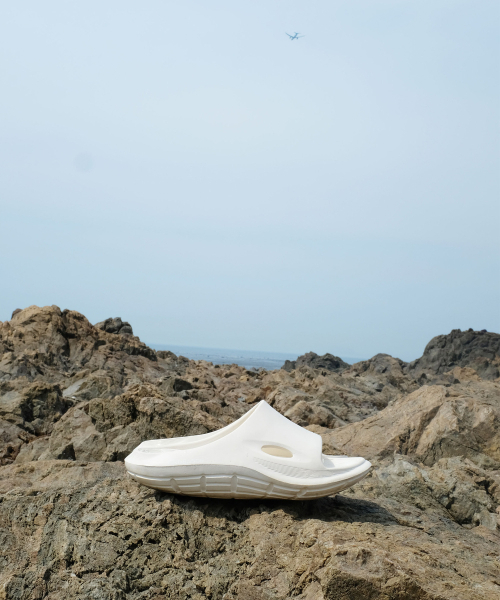 Chubasco（チュバスコ）の「NUBE MEN SLIDE CB2304 ALL CREAM（サンダル・メンズ・その他・S/M/L/XL）」の3枚目の写真