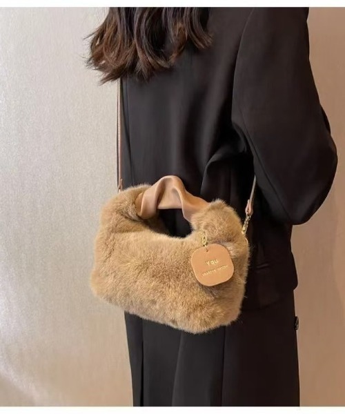 Ritzy(リッツィー)の「2way もこもこ ショルダーバック ハンドバッグ(ショルダーバッグ・レディース・ブラウン/ブラック/カーキ/グレー/ホワイト・FREE)」の5枚目の写真