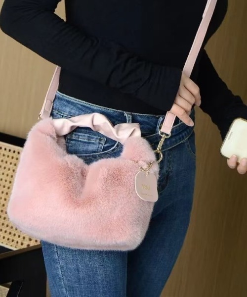 Ritzy(リッツィー)の「2way もこもこ ショルダーバック ハンドバッグ(ショルダーバッグ・レディース・ブラウン/ブラック/カーキ/グレー/ホワイト・FREE)」の19枚目の写真