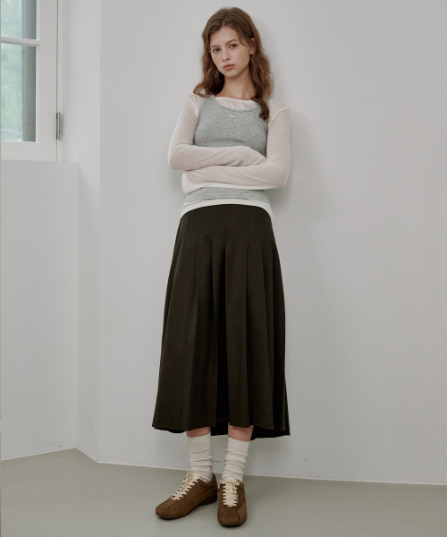 LOSSYROW(ロッシロー)の「Midi Pleated Skirt Khaki(スカート・レディース・カーキ・SMALL/MEDIUM)」の3枚目の写真