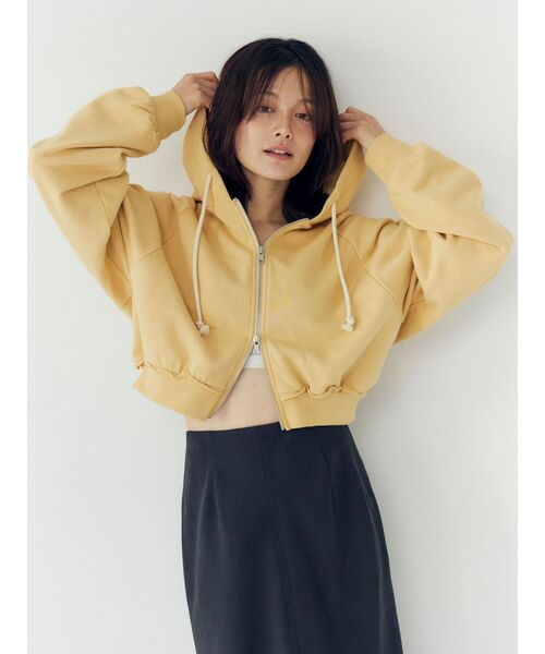 Ungrid（アングリッド）の「ダブルジップショートパーカー（パーカー・レディース・チャコールグレー/イエロー/ライトグレー・FREE）」の4枚目の写真