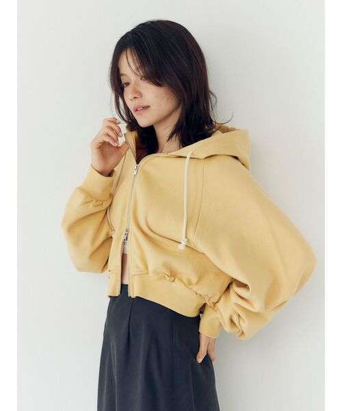 Ungrid（アングリッド）の「ダブルジップショートパーカー（パーカー・レディース・チャコールグレー/イエロー/ライトグレー・FREE）」の5枚目の写真